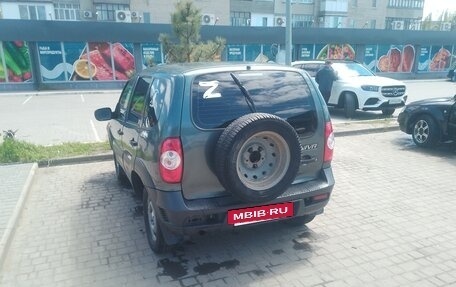 Chevrolet Niva I рестайлинг, 2015 год, 550 000 рублей, 4 фотография
