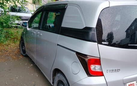 Honda Freed I, 2012 год, 1 000 000 рублей, 2 фотография