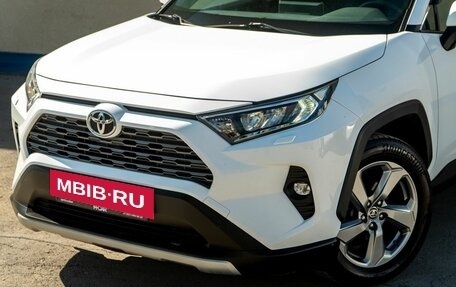 Toyota RAV4, 2020 год, 3 120 000 рублей, 4 фотография