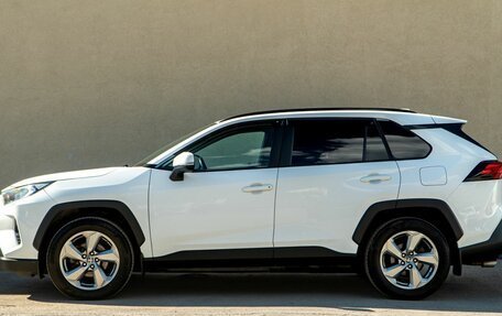 Toyota RAV4, 2020 год, 3 120 000 рублей, 6 фотография