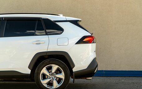 Toyota RAV4, 2020 год, 3 120 000 рублей, 9 фотография