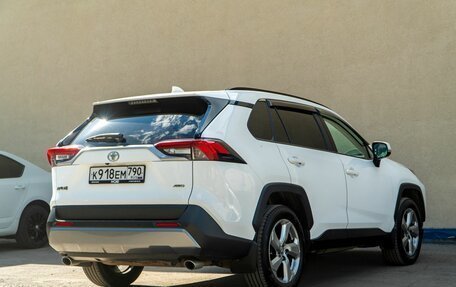 Toyota RAV4, 2020 год, 3 120 000 рублей, 13 фотография