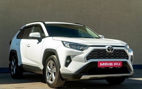 Toyota RAV4, 2020 год, 3 120 000 рублей, 3 фотография