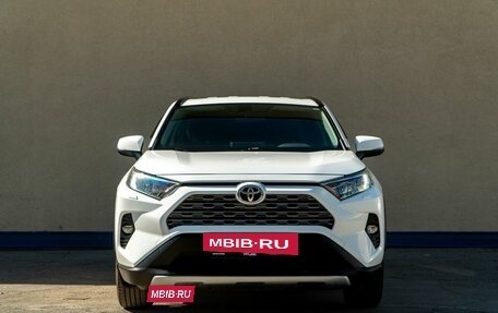 Toyota RAV4, 2020 год, 3 120 000 рублей, 2 фотография
