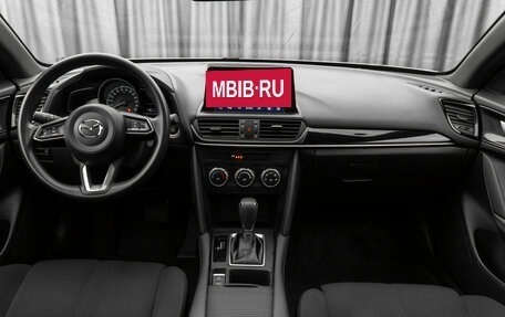 Mazda CX-4, 2023 год, 2 820 000 рублей, 8 фотография