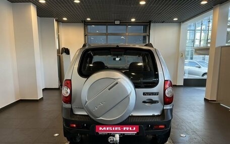 Chevrolet Niva I рестайлинг, 2011 год, 495 000 рублей, 4 фотография