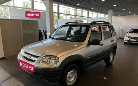 Chevrolet Niva I рестайлинг, 2011 год, 495 000 рублей, 7 фотография