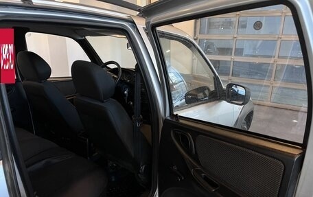 Chevrolet Niva I рестайлинг, 2011 год, 495 000 рублей, 25 фотография