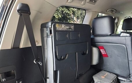 Toyota Land Cruiser 200, 2013 год, 3 650 000 рублей, 3 фотография