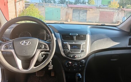 Hyundai Solaris II рестайлинг, 2014 год, 900 000 рублей, 6 фотография