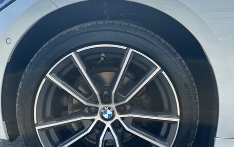 BMW 3 серия, 2019 год, 3 200 000 рублей, 14 фотография