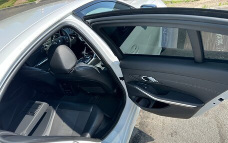 BMW 3 серия, 2019 год, 3 200 000 рублей, 30 фотография