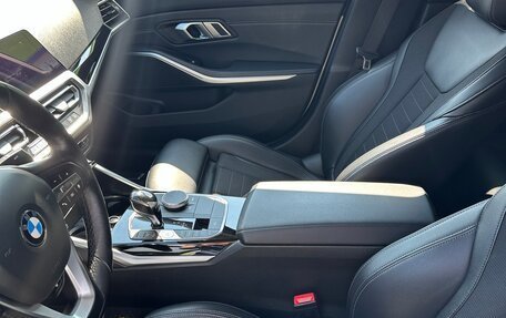 BMW 3 серия, 2019 год, 3 200 000 рублей, 38 фотография