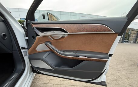 Audi A8, 2019 год, 5 500 000 рублей, 14 фотография