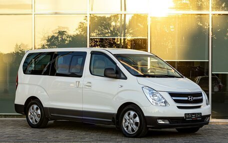 Hyundai Grand Starex Grand Starex I рестайлинг 2, 2010 год, 1 495 000 рублей, 3 фотография