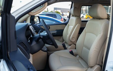 Hyundai Grand Starex Grand Starex I рестайлинг 2, 2010 год, 1 495 000 рублей, 11 фотография