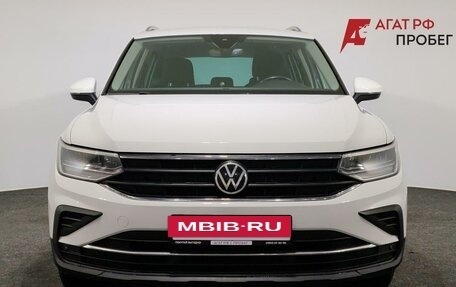 Volkswagen Tiguan II, 2020 год, 2 350 000 рублей, 2 фотография