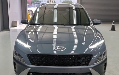 Hyundai Kona I, 2022 год, 1 890 000 рублей, 2 фотография