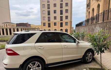 Mercedes-Benz M-Класс, 2012 год, 2 950 000 рублей, 3 фотография