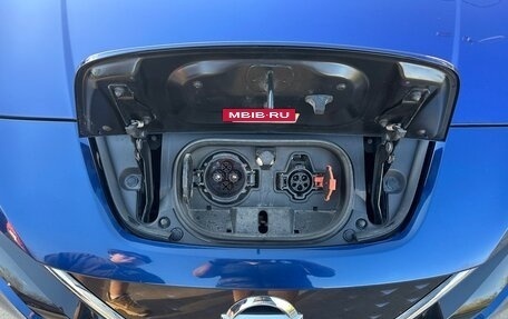 Nissan Leaf II, 2018 год, 1 325 000 рублей, 11 фотография
