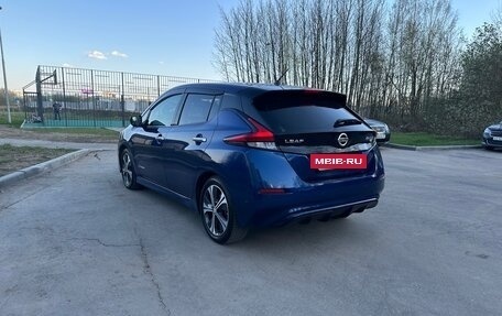 Nissan Leaf II, 2018 год, 1 325 000 рублей, 3 фотография