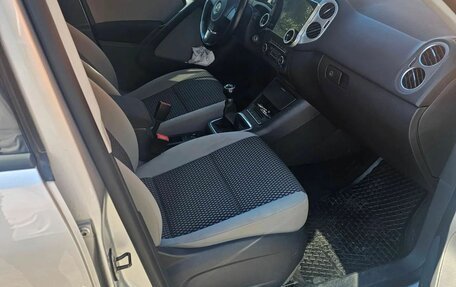Volkswagen Tiguan I, 2011 год, 990 000 рублей, 6 фотография