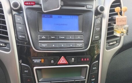 Hyundai i30 II рестайлинг, 2013 год, 950 000 рублей, 15 фотография