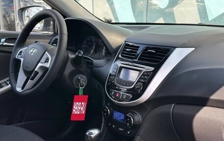 Hyundai Solaris II рестайлинг, 2012 год, 977 000 рублей, 11 фотография