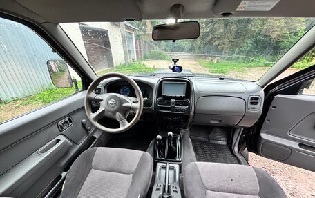 Nissan NP300, 2010 год, 1 050 000 рублей, 4 фотография