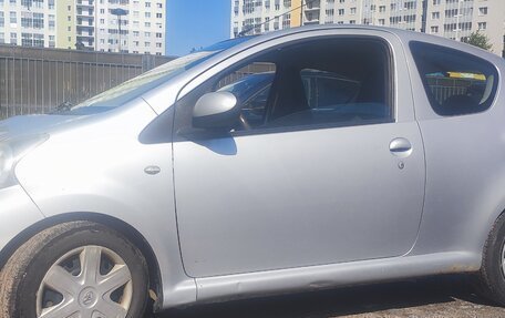 Toyota Aygo II, 2009 год, 285 000 рублей, 2 фотография