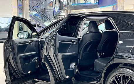Lexus RX IV рестайлинг, 2022 год, 5 900 000 рублей, 12 фотография
