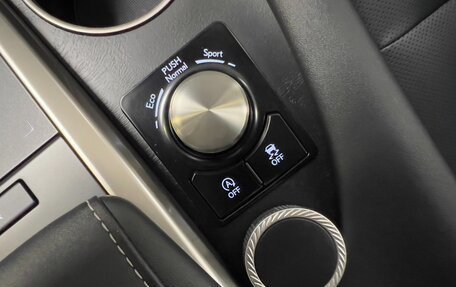 Lexus RX IV рестайлинг, 2022 год, 5 900 000 рублей, 34 фотография