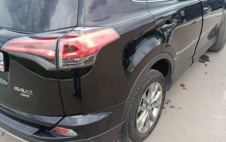 Toyota RAV4, 2018 год, 2 200 000 рублей, 10 фотография
