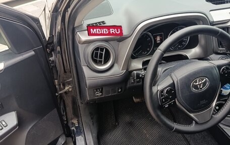 Toyota RAV4, 2018 год, 2 200 000 рублей, 3 фотография