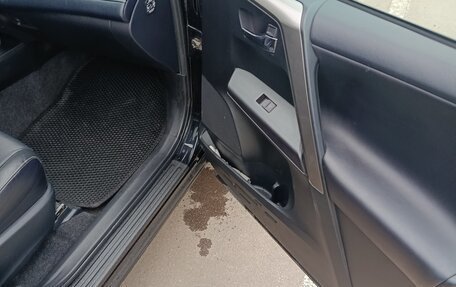Toyota RAV4, 2018 год, 2 200 000 рублей, 15 фотография