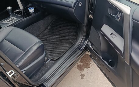 Toyota RAV4, 2018 год, 2 200 000 рублей, 18 фотография
