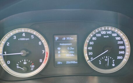 Hyundai Sonata VII, 2017 год, 930 000 рублей, 12 фотография