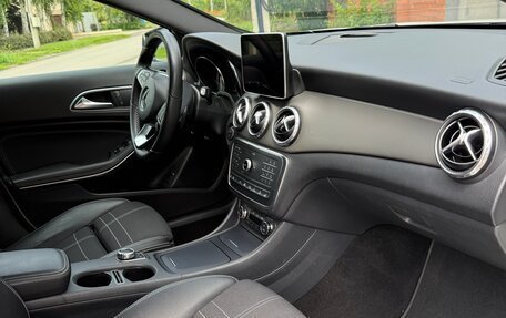 Mercedes-Benz GLA, 2016 год, 1 950 000 рублей, 14 фотография