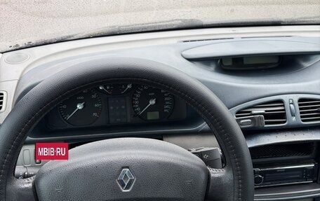 Renault Laguna II, 2001 год, 300 000 рублей, 6 фотография