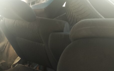 Mitsubishi Colt VI рестайлинг, 2000 год, 30 000 рублей, 12 фотография