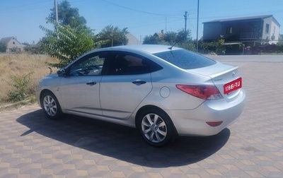 Hyundai Solaris II рестайлинг, 2013 год, 750 000 рублей, 1 фотография