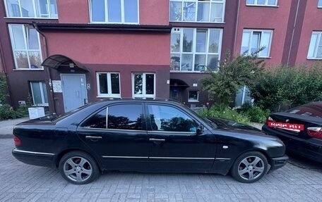 Mercedes-Benz E-Класс, 1997 год, 370 000 рублей, 6 фотография