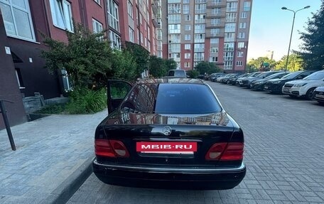 Mercedes-Benz E-Класс, 1997 год, 370 000 рублей, 7 фотография