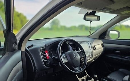 Mitsubishi Outlander III рестайлинг 3, 2013 год, 999 999 рублей, 9 фотография