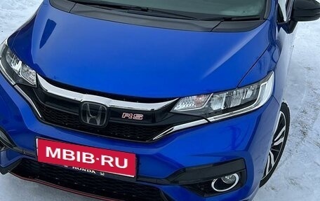 Honda Fit III, 2019 год, 1 350 000 рублей, 1 фотография
