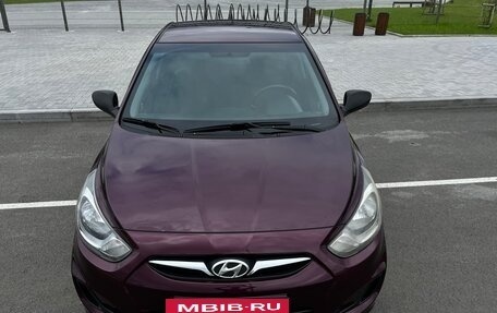 Hyundai Solaris II рестайлинг, 2013 год, 820 000 рублей, 3 фотография