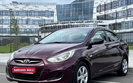 Hyundai Solaris II рестайлинг, 2013 год, 820 000 рублей, 5 фотография