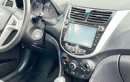 Hyundai Solaris II рестайлинг, 2013 год, 820 000 рублей, 20 фотография