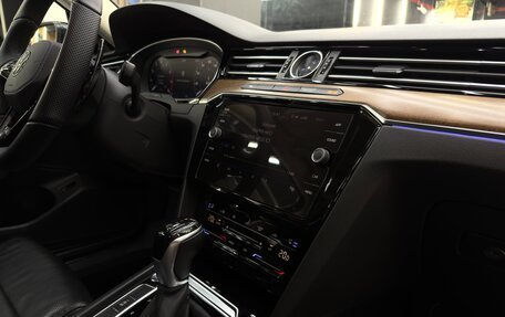 Volkswagen Passat B8 рестайлинг, 2019 год, 3 200 000 рублей, 12 фотография