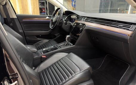 Volkswagen Passat B8 рестайлинг, 2019 год, 3 200 000 рублей, 11 фотография